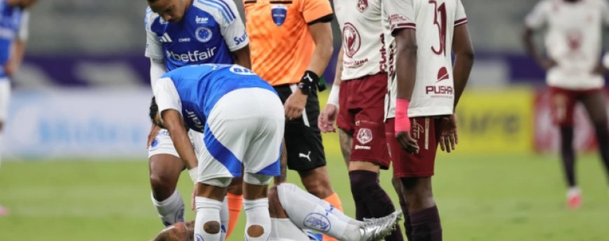 Matheus Henrique deixa jogo do Cruzeiro machucado e vira preocupação para Jardim