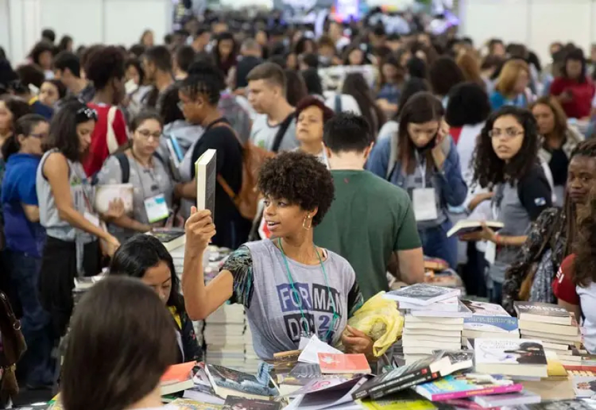Alunos e professores de colégios estaduais da regional Sete Lagoas receberão ‘vale-livro’