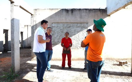 Prefeito Douglas Melo vistoria creche abandonada e promete solução para déficit de vagas em Sete Lagoas