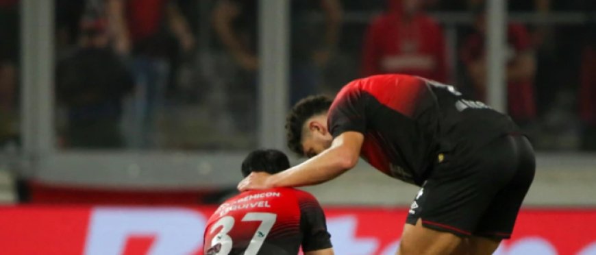 Athletico-PR chega a pior sequência na temporada após empate com a Chapecoense