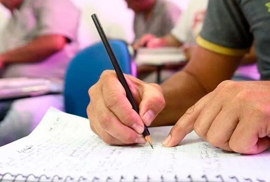 Sete Lagoas abre inscrições online para EJA Fundamental I em duas escolas