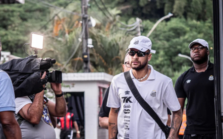 Neymar muda horário de treino no Santos para ir ao consulado dos EUA