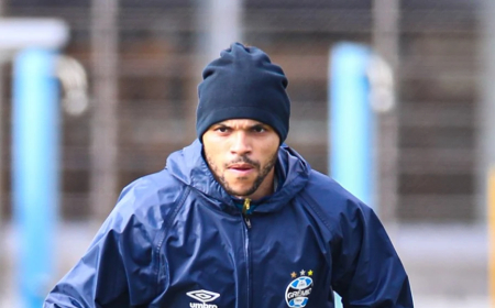 Escalação do Grêmio: presença de Braithwaite é incerta contra o Corinthians