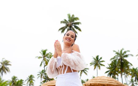 Empresária Gabriela Pimenta celebra aniversário na Praia do Forte com a presença de celebridades