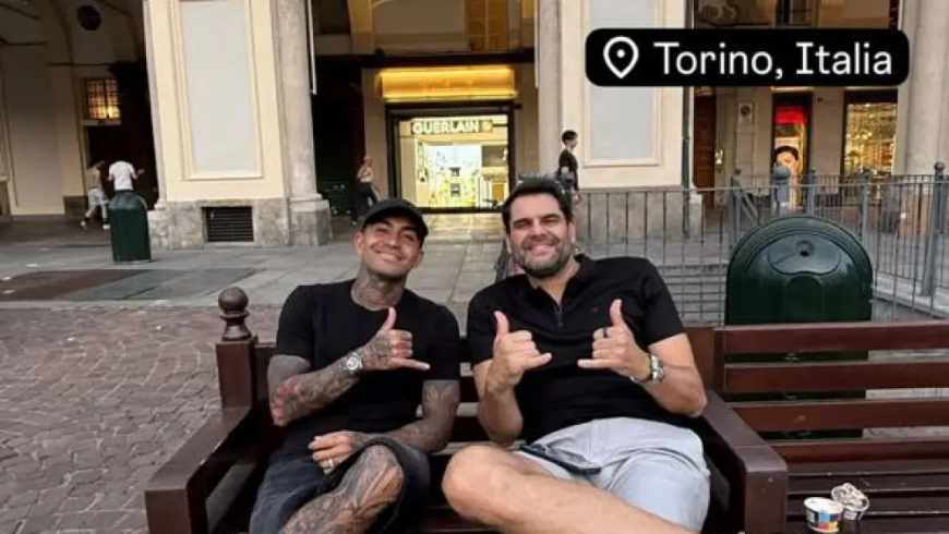 Dudu, do Atlético, aproveita férias em Turim, na Itália