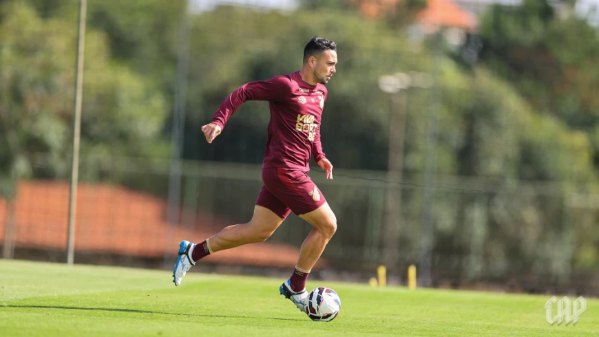 Cruzeiro fica perto de emprestar volante a clube paraguaio; saiba detalhes