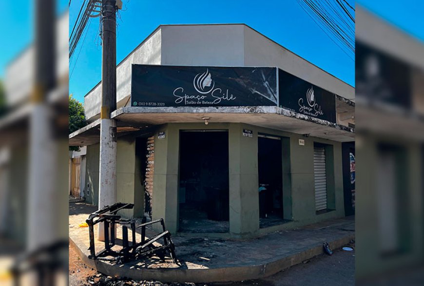 Profissionais apoiam reconstrução de salão incendiado em Sete Lagoas