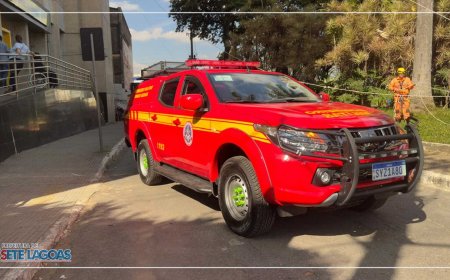 Prefeito Douglas Melo entrega nova viatura de salvamento à 5ª. Cia. do Corpo de Bombeiros