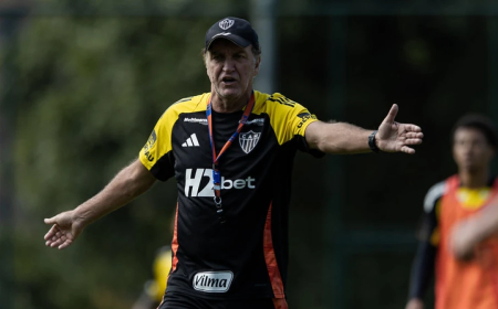 As opções de Cuca para escalar Atlético contra o Bahia na volta do Brasileirão