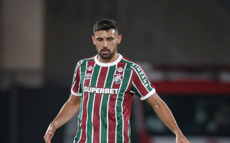 Titular do Fluminense lesiona joelho e vira desfalque; veja tempo de recuperação