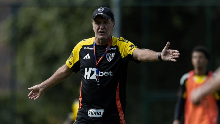 As opções de Cuca para escalar Atlético contra o Bahia na volta do Brasileirão