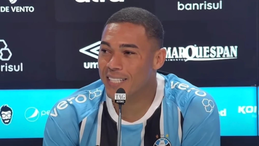 Apresentado no Grêmio, Carlos Vinícius revela escolha pelo clube gaúcho