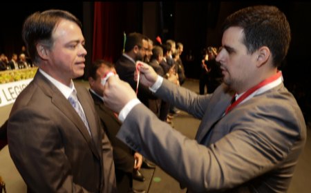 CEO do Pedro Leopoldo Rodeio Show, Tiago de Brito, recebe a Ordem do Mérito Legislativo em Minas Gerais