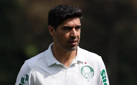 Palmeiras volta da Argentina com preocupação sobre jogador titular
