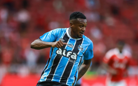 Mano defende jogadores contestados que foram titulares do Grêmio contra o Inter