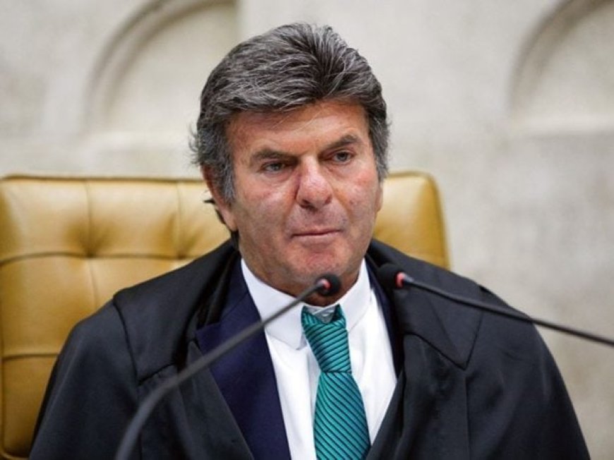 Fux pede para revisar seu voto no julgamento de Bolsonaro