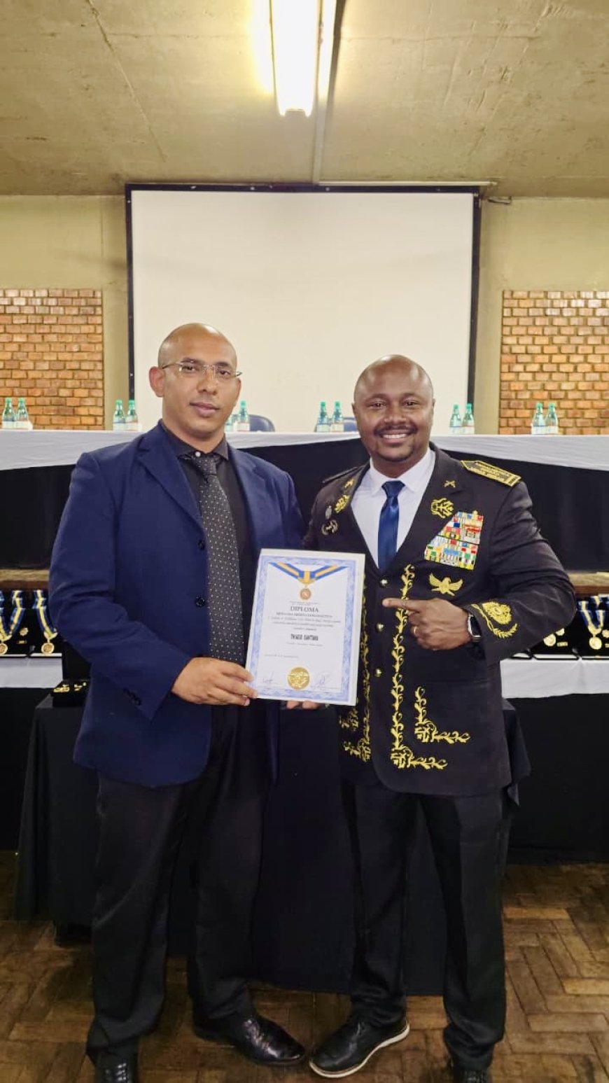 Vereador Thiago Santana recebe Medalha de Mérito Diplomático em reconhecimento aos serviços prestados à comunidade