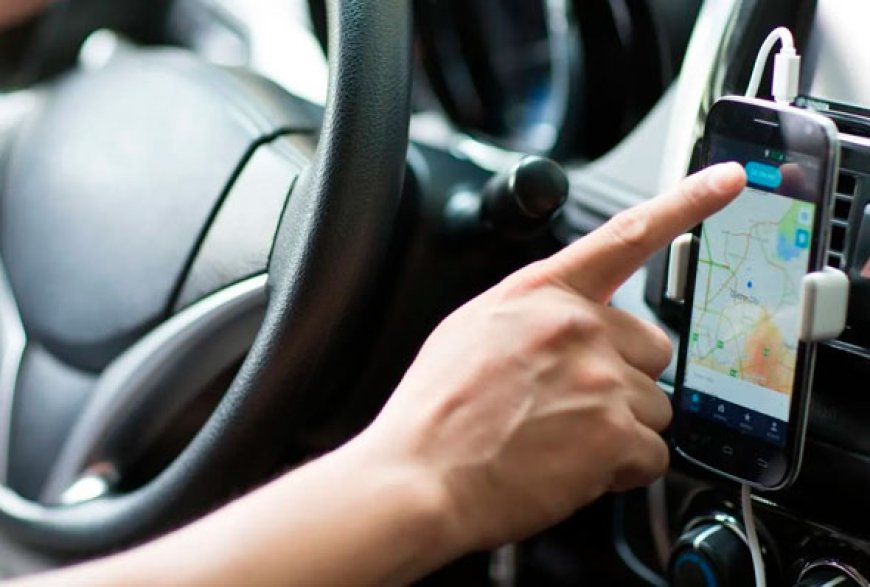 Assaltante rouba carro de motorista de app e bate em ônibus em Sete Lagoas