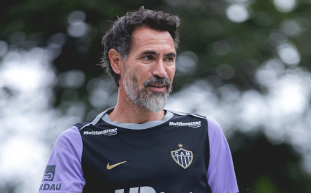 Eduardo Domínguez vive ‘dilema’ para escalar o Atlético contra o Inter