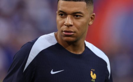 Mbappé volta a campo e enfrenta o Brasil