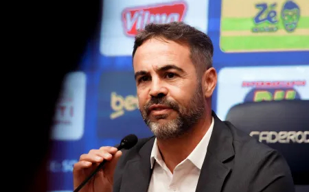 Artur Jorge define prioridade com elenco