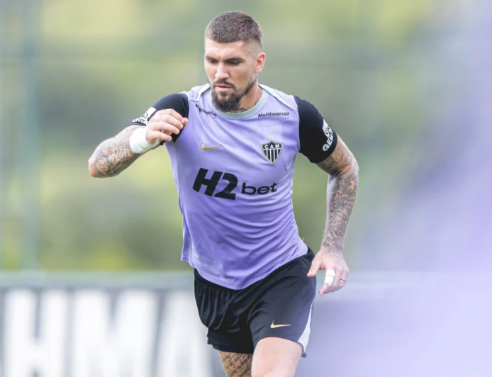 Eduardo Domínguez faz previsão para ter Lyanco no AtléticoE