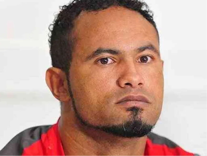 Goleiro Bruno é considerado foragido