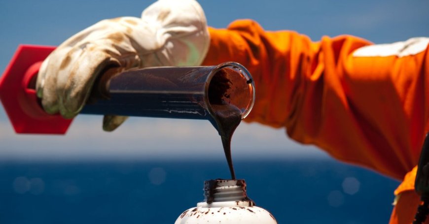 Petróleo passa de US$ 100 após decisão dos EUA.