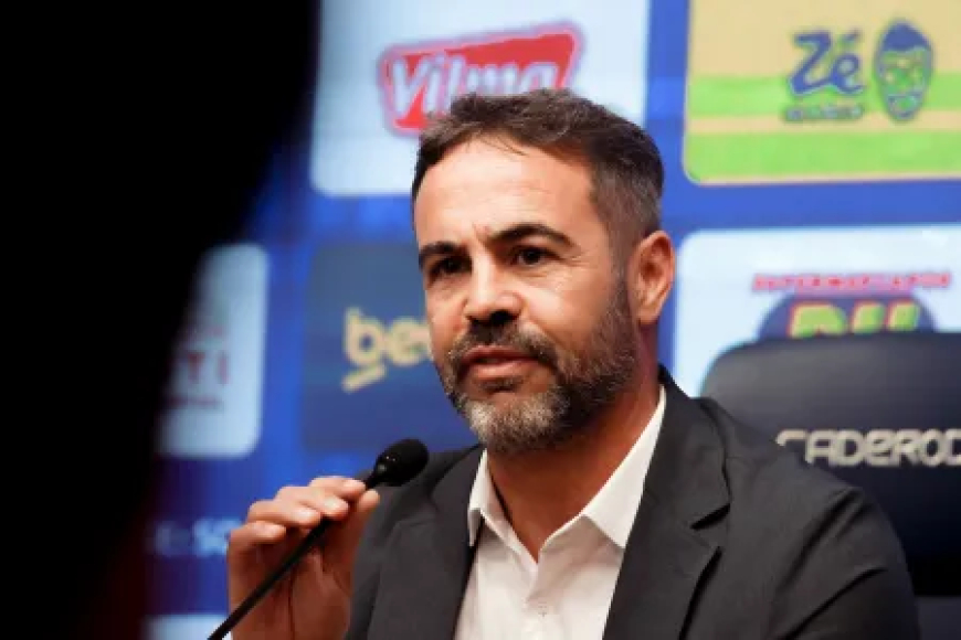 Artur Jorge define prioridade com elenco