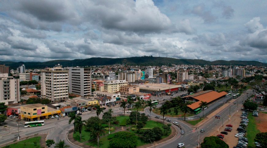 Mergulho com câmera revela cidade 'escondida' em maior lago do Sudeste
