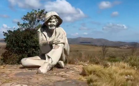 Vandalismo atinge estátua do Juquinha na Serra
