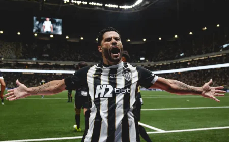 Hulk é homenageado e recebe a Medalha da Inconfidência