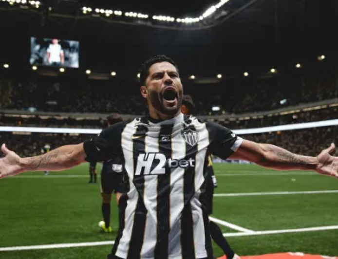 Hulk é homenageado e recebe a Medalha da Inconfidência