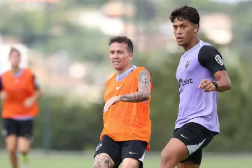 Filho de Hulk faz primeiro treino com o time