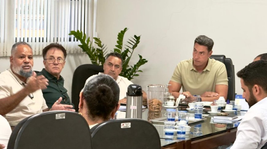 Prefeitura oferece R$ 500 mil em subsídio e isenção de ISS para empresas de ônibus