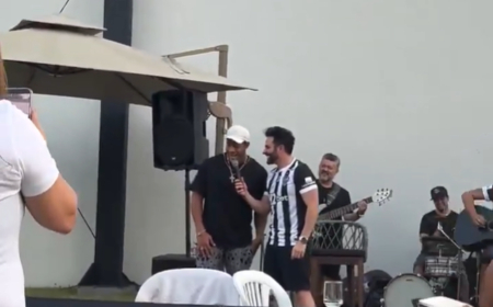Atlético: Hulk solta a voz e canta Bruno e Marrone