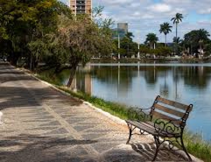 Sol entre nuvens e temperaturas agradáveis marcam esta quinta-feira em Sete Lagoas
