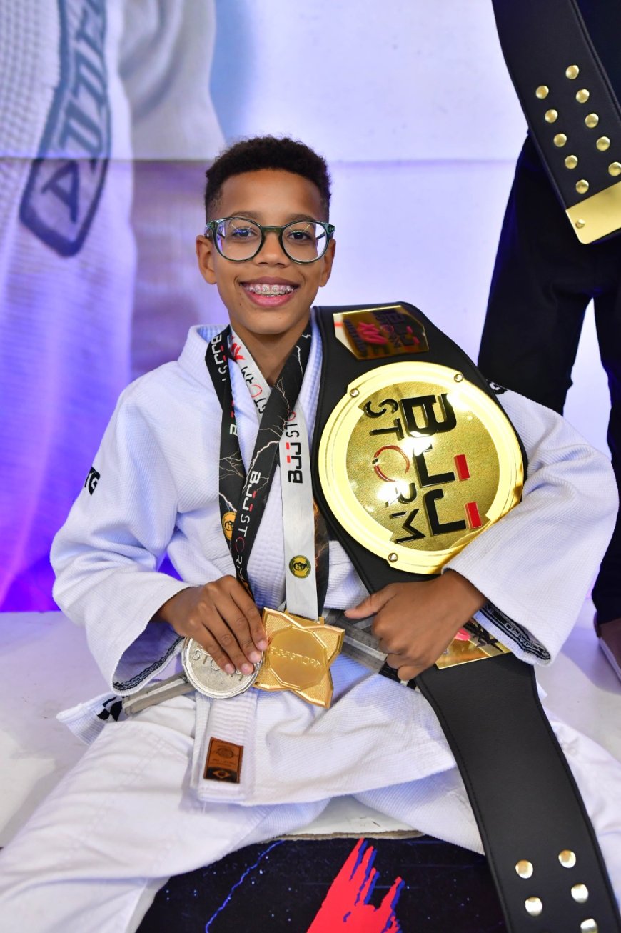 Jovem de Sete Lagoas supera alta miopia e se destaca como promessa do Jiu-Jitsu mineiro